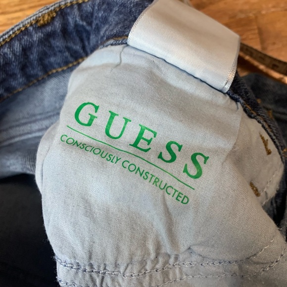 GUESS Los Angeles Distressed Wide Leg Raw Hem Jeans - Size 27 - Picture 6 of 11